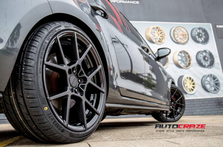 VOLKSWAGEN GOLF KPS MATTE BLACK
